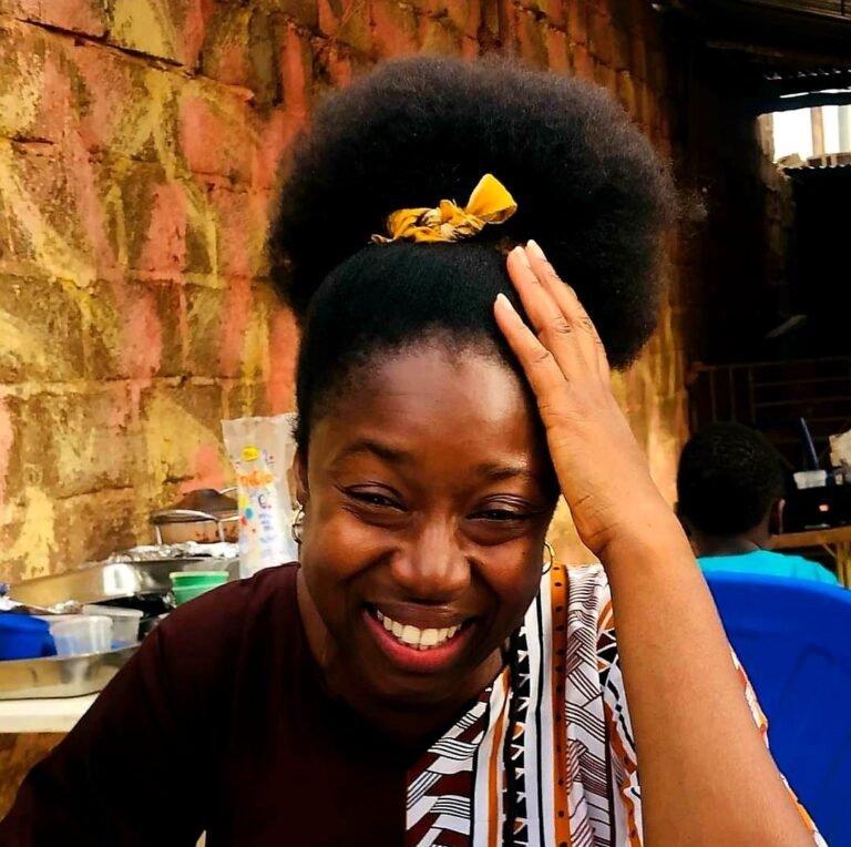 Dzifa Amée Atifufu : une activiste des cheveux naturels 1