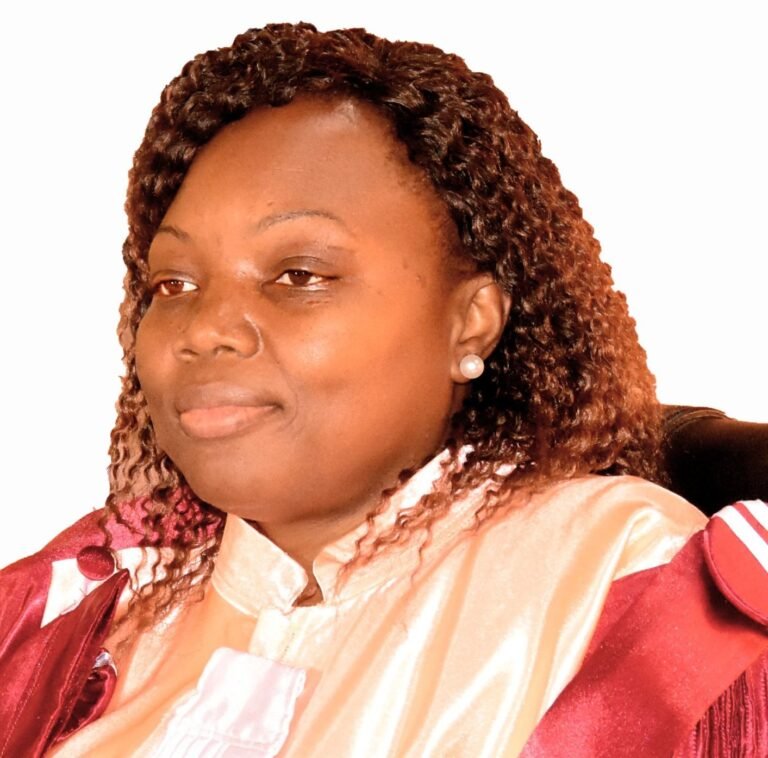 Windkouni Haoua Eugenie Maiga, première femme Professeur Titulaire en Economie du développement en Afrique de l’Ouest 1