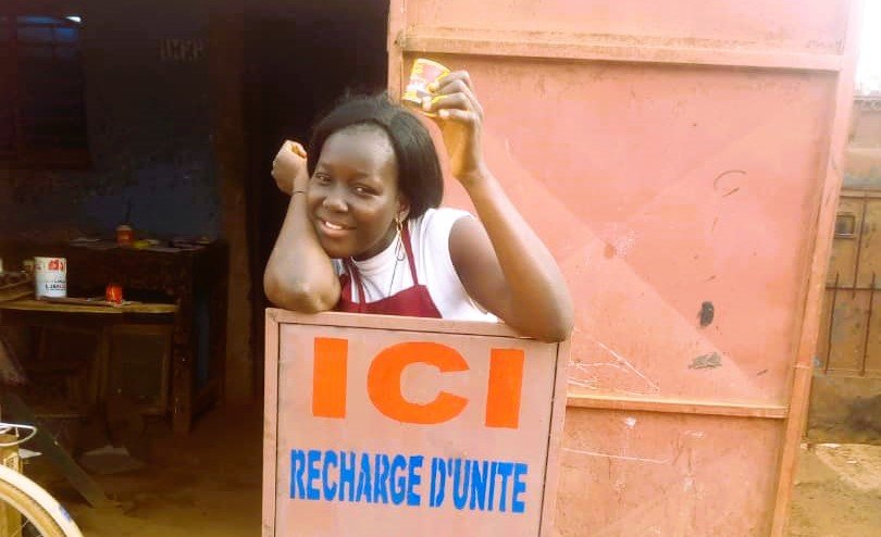 Adèle Rouamba : calligraphe et vendeuse mobile d’unité de recharges 2