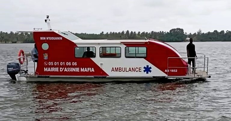 Cote d’ivoire : le premier bateau ambulance inauguré à Assinie 1