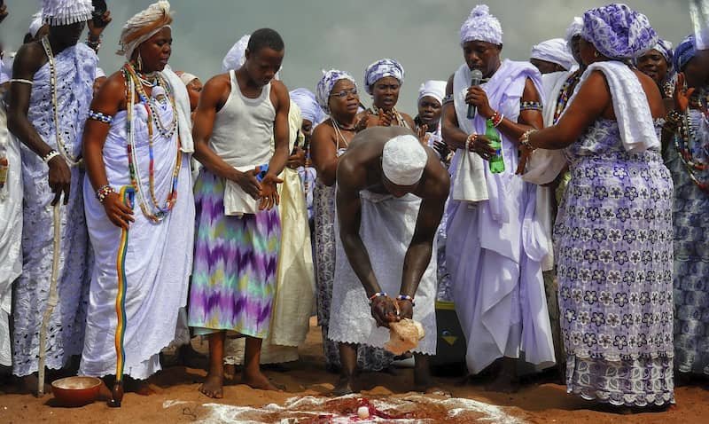 Bénin :  Datogoni Tossou, la seule femme admise au comité des rites au Vodun 3