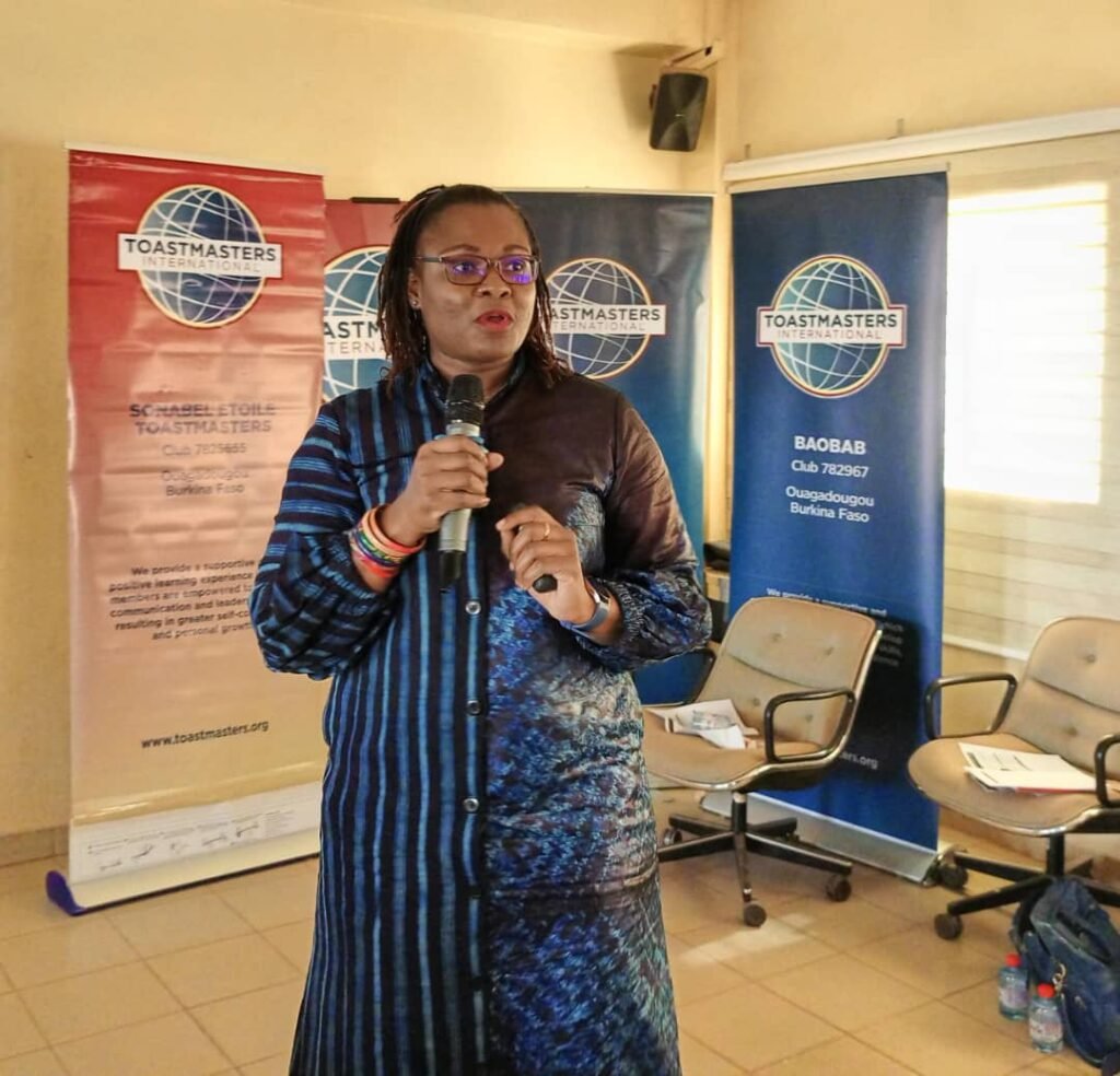 Toastmasters : Des officiers de clubs ont renforcé leur capacité pour une participation active   3