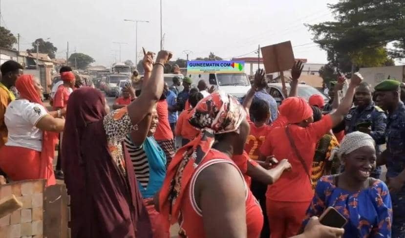 Conakry : Des femmes en manifestation contre la vie chère 2