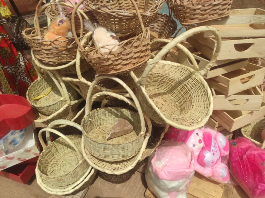 Ouagadougou : Vente de panier cadeaux, un business lucratif pour des femmes 2