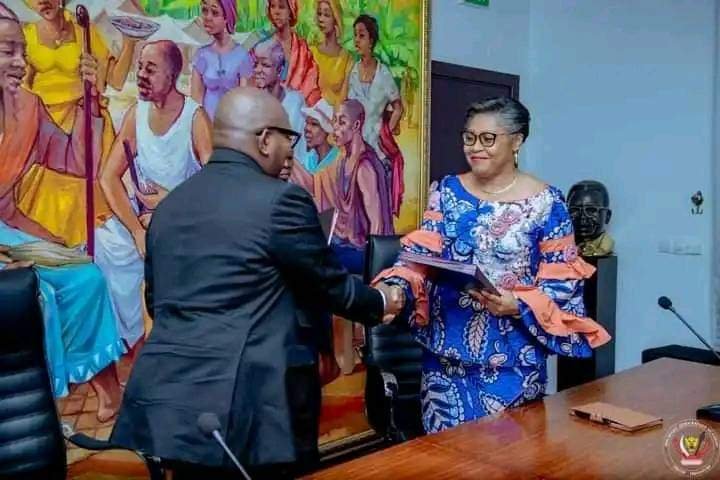 La Première ministre Judith SuminwaTuluka est investie 4