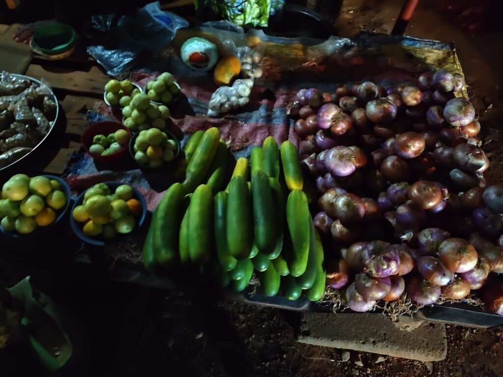 Marchés nocturnes : Ces vendeuses de condiments qui n'attendent que le couchée du soleil 4