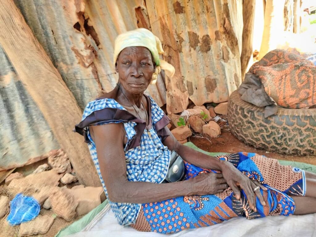 Vente de sons ou peaux de maïs : Une survie pour des femmes 2