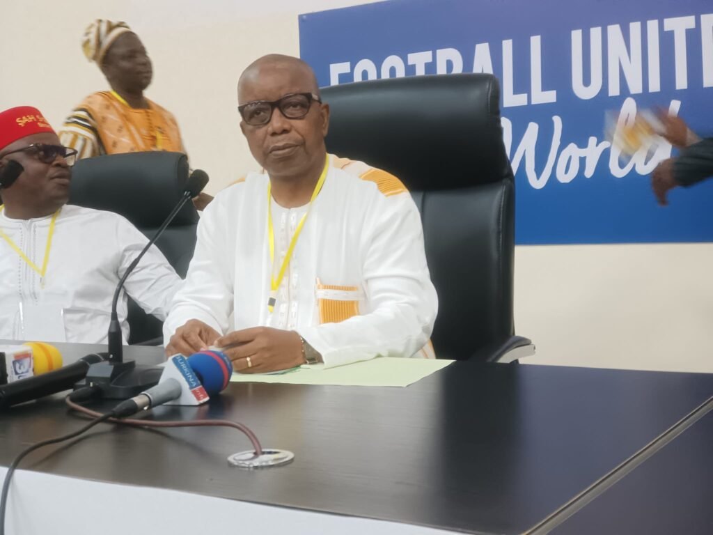 Burkina : Oumarou Sawadogo élu président de la fédération burkinabé de football (FBF)