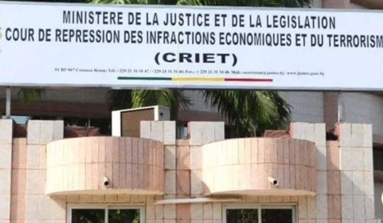 Bénin : Elle aide sa sœur à vider le compte bancaire de son ex 2