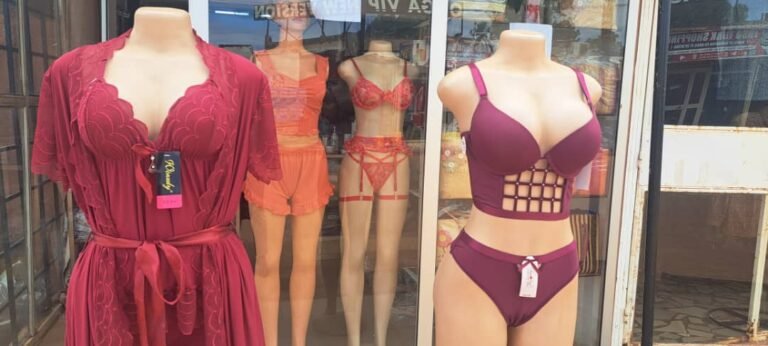 « Il faut les attacher un pagne ou couvrir avec un habit » : Le message des hommes aux mannequins féminins 5