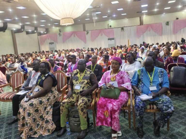 Burkina : Plus 800 sages femmes et maïeuticiens échangent sur les défis dans leur domaine 5