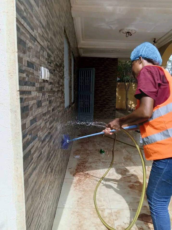 Yeri Natacha Pascaline Dah : L’entrepreneure qui redonne éclat aux domiciles et chantiers 4