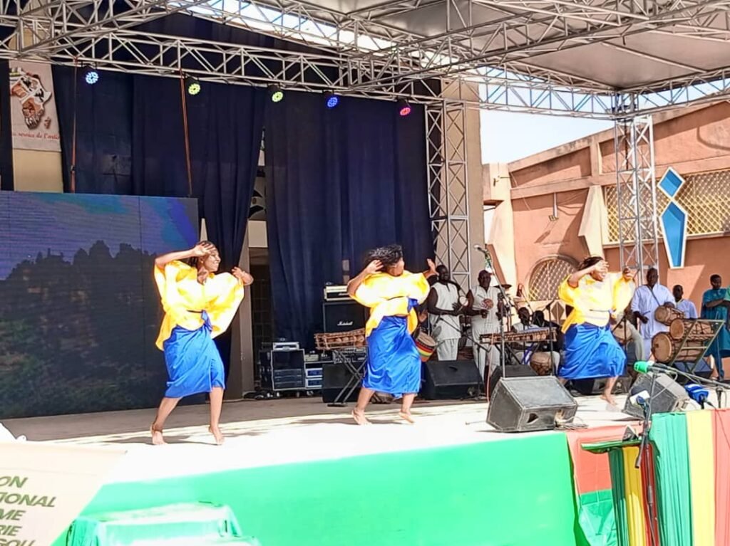 Pascaline Sidibéwendé Kinda: La narratrice de la troupe du Ballet National à la diction parfaite 2