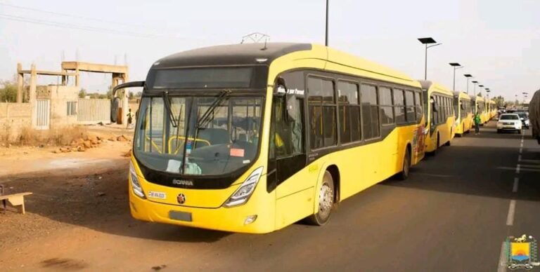 Renforcement du parc automobile de la SOTRACO : 15 nouveaux bus reçus à Ouagadougou 3