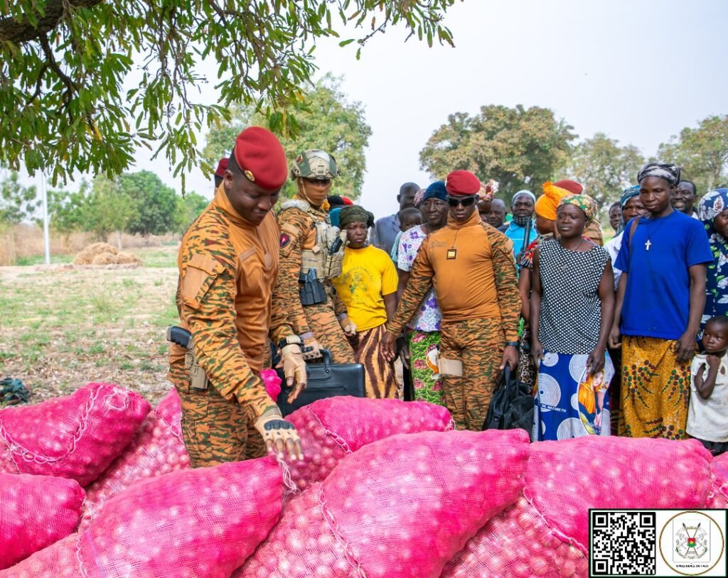 Journée internationale de la Femme 2025 : Visite surprise du Chef de l’État aux productrices de légumes à Zongo 2