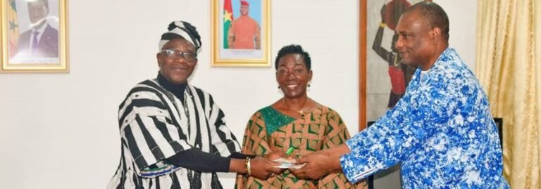 Fonds de soutien patriotique : Une Camerounaise contribue pour 300 000 FCFA 4